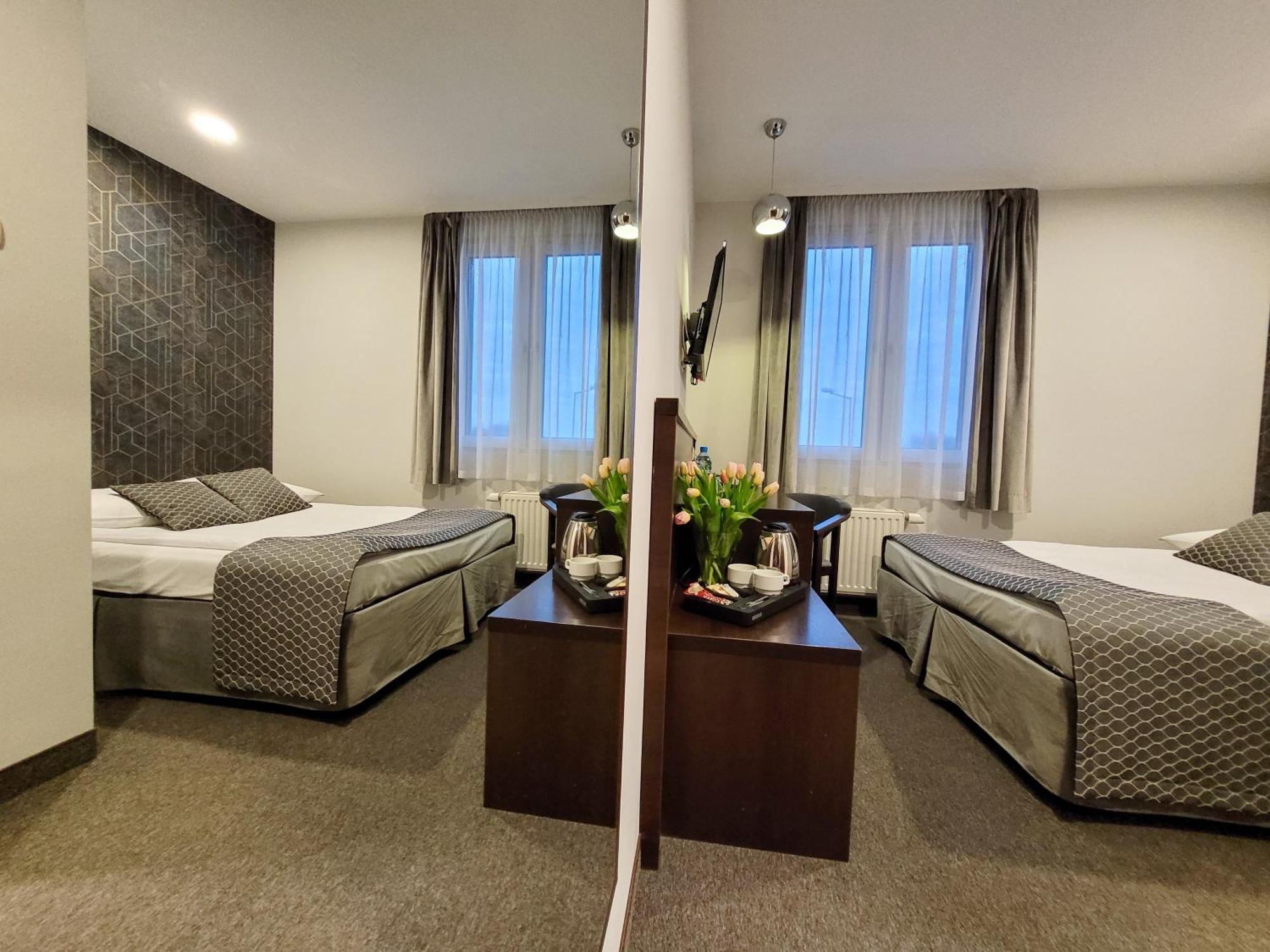 Hotel Fero Express Pokoje Klimatyzowane Ac — Zdjęcia 1